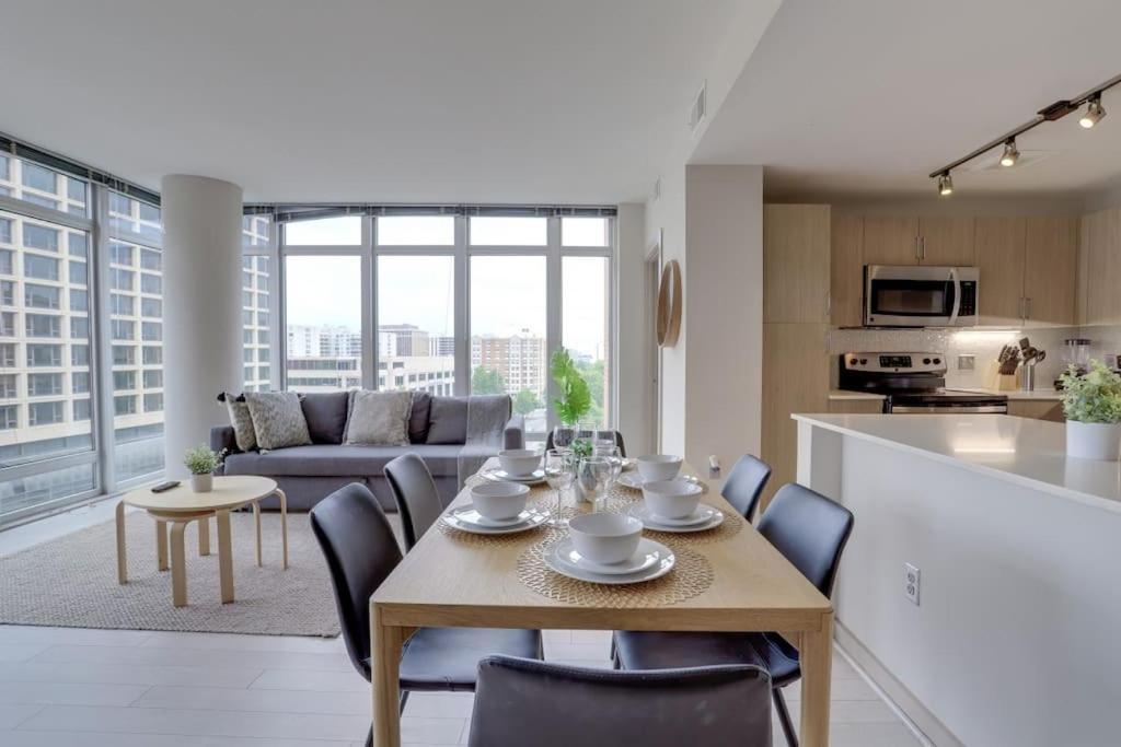 Wonderful 2Br Apartment At Crystal City Арлингтон Экстерьер фото