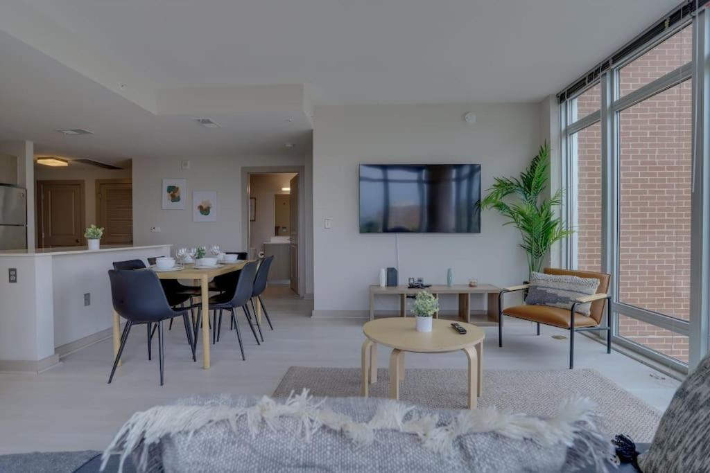 Wonderful 2Br Apartment At Crystal City Арлингтон Экстерьер фото