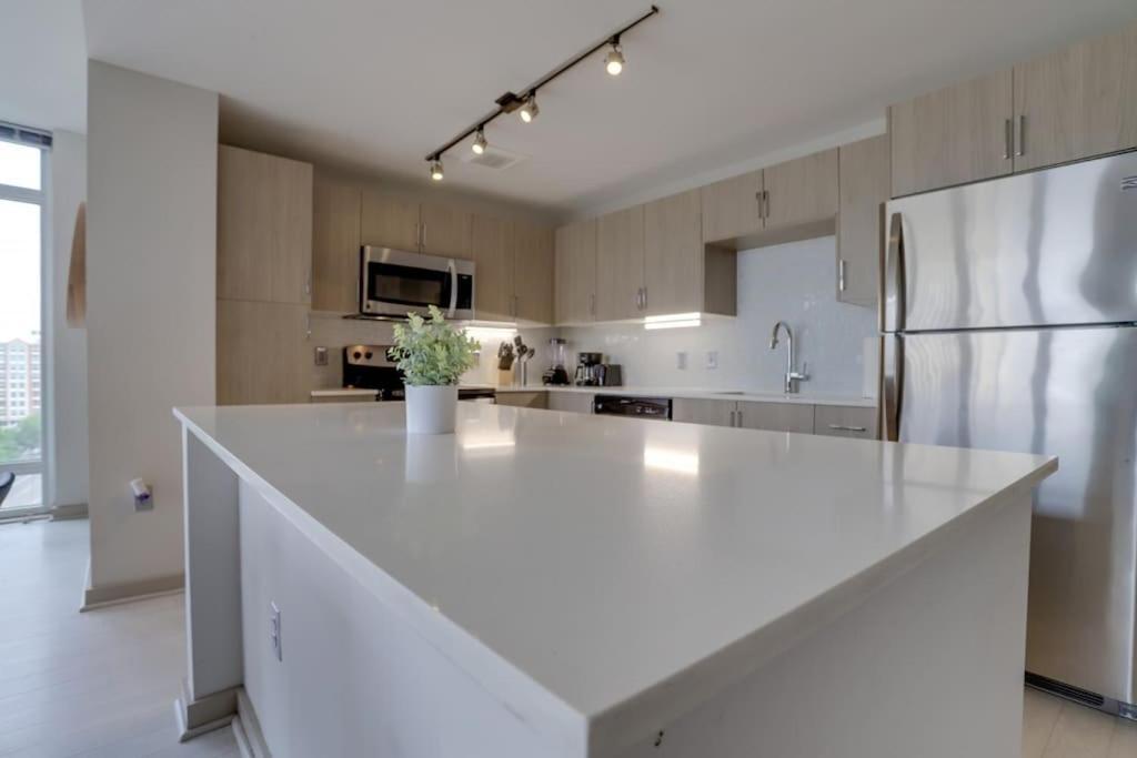 Wonderful 2Br Apartment At Crystal City Арлингтон Экстерьер фото
