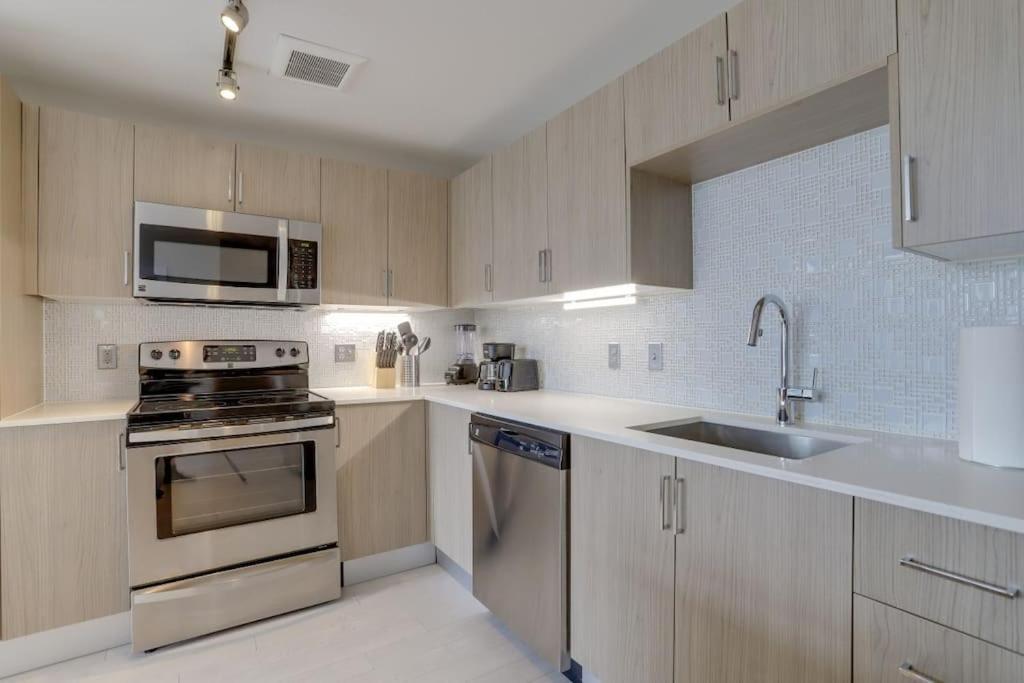 Wonderful 2Br Apartment At Crystal City Арлингтон Экстерьер фото